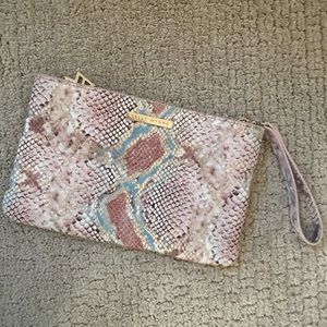 Kelly Wynne Risky Biz Wristlet/Crossbody in pink/turquoise snakeskin